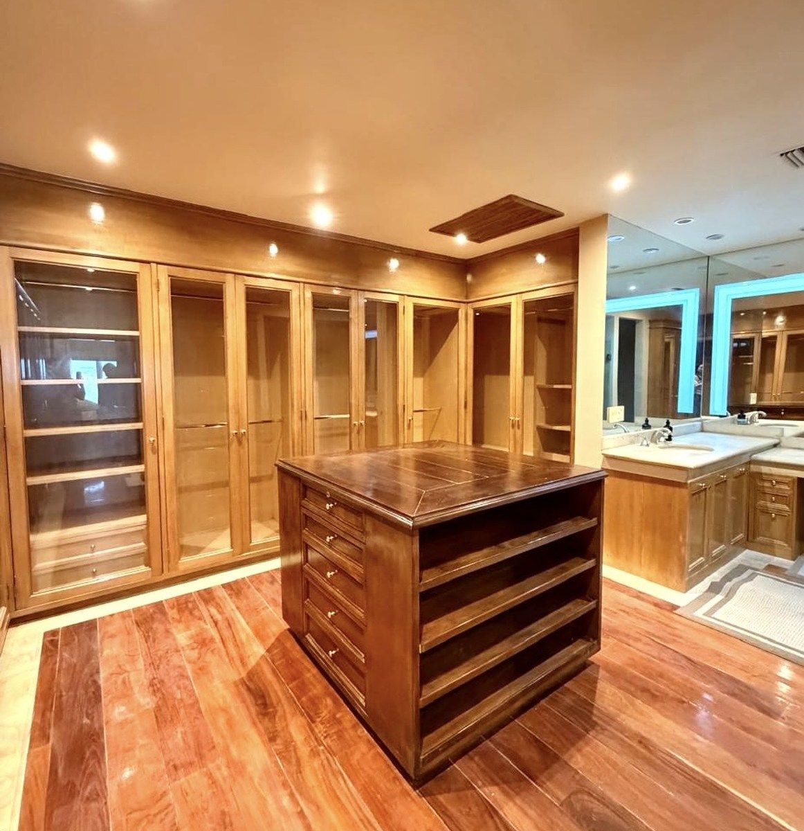 10 de 18: Closet rec principal