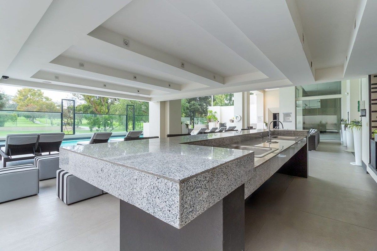 20 de 22: AREA DE COCINA ALBERCA