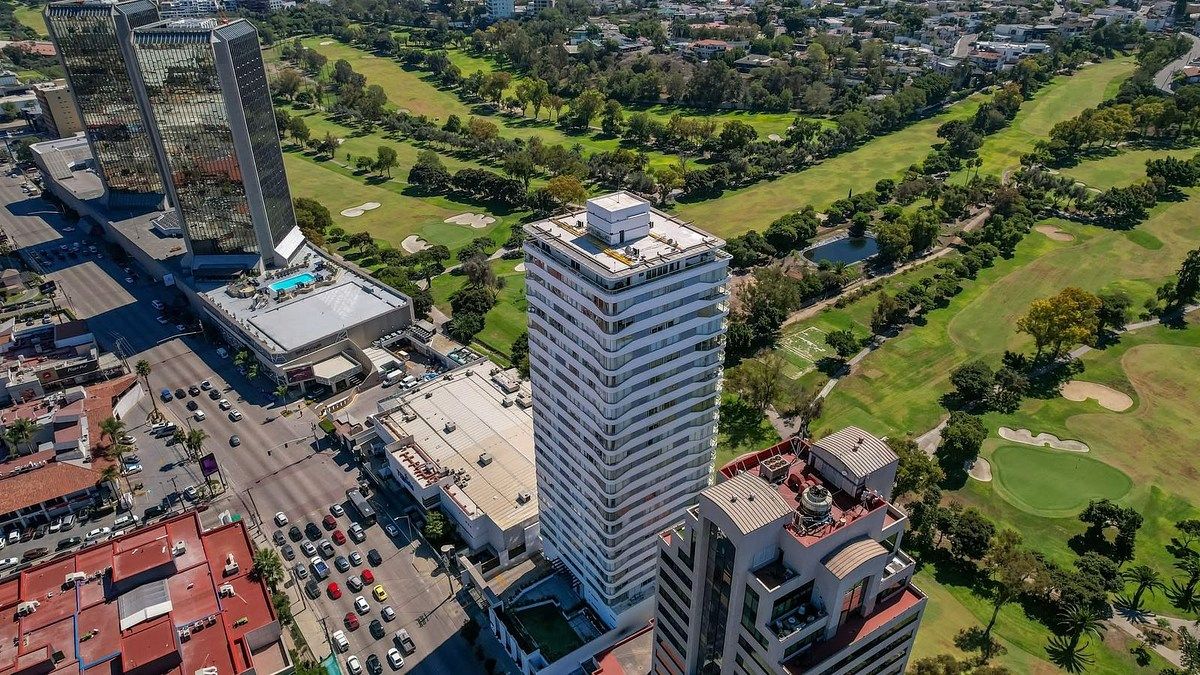 2 de 22: VISTA AL CAMPO DE GOLF