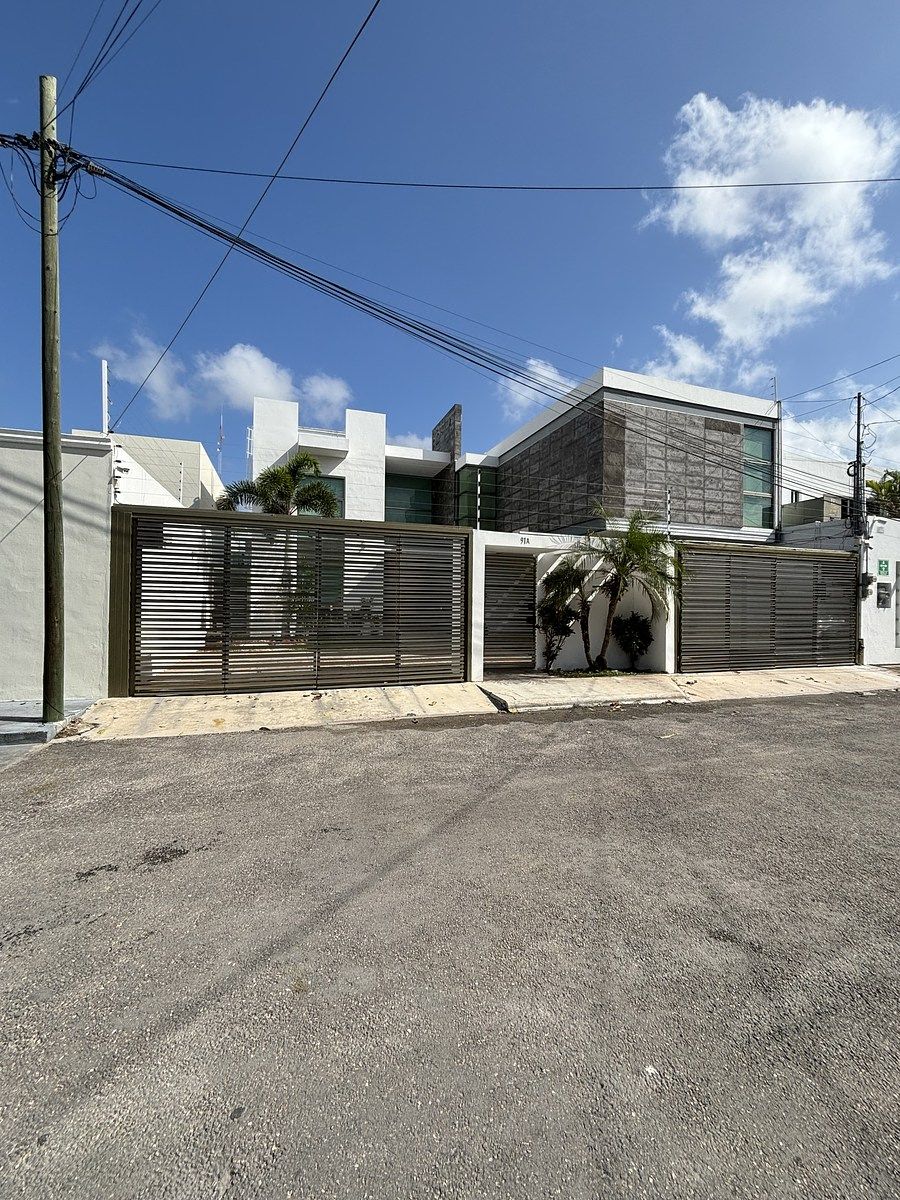 Casa en venta a una cuadra del cumbres - foto 1