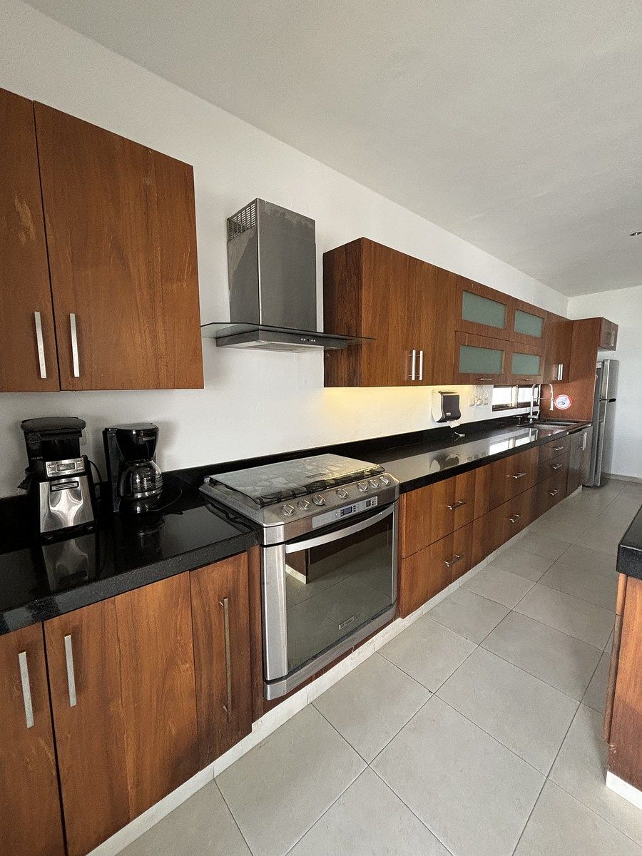 Casa en venta a una cuadra del cumbres - foto 4