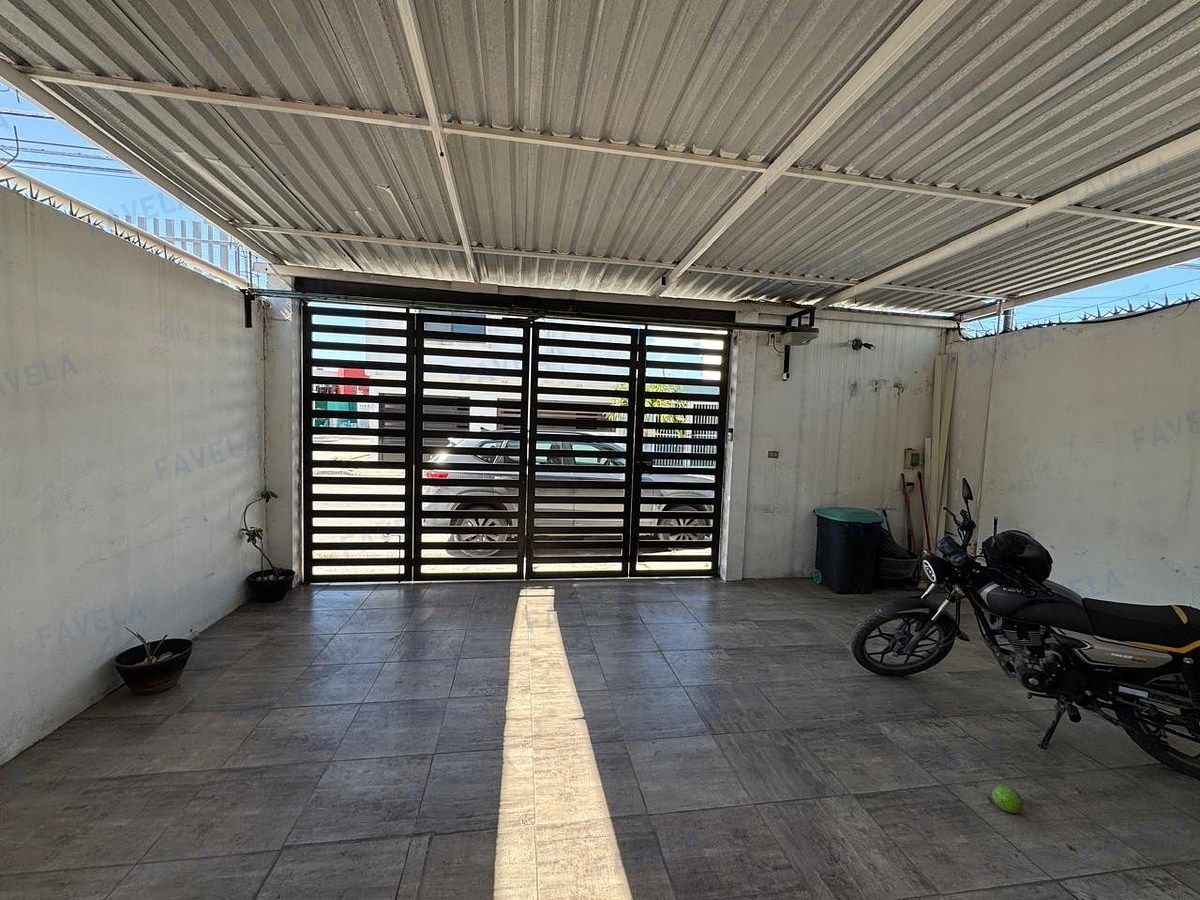 Casa em Solidaridad Urbana, Carmen, foto 2 de 12