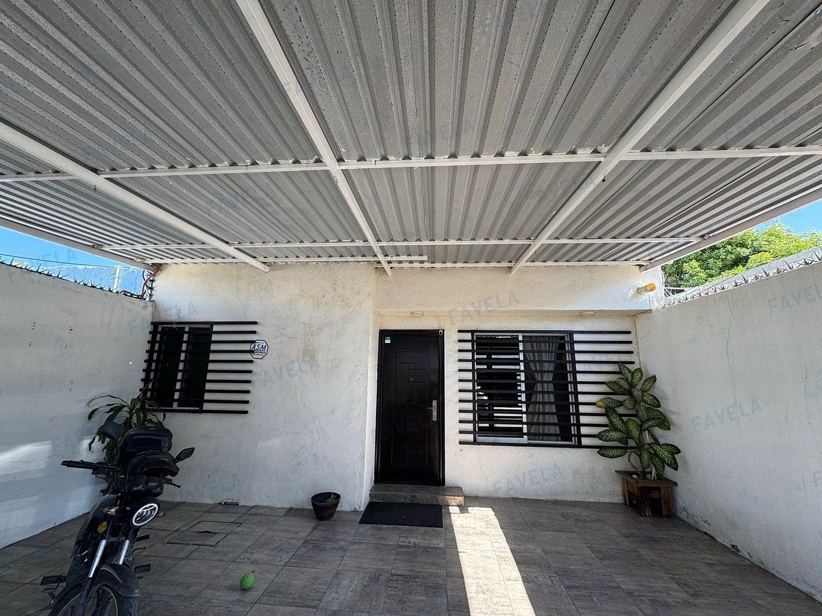 Casa em Solidaridad Urbana, Carmen, foto 3 de 12