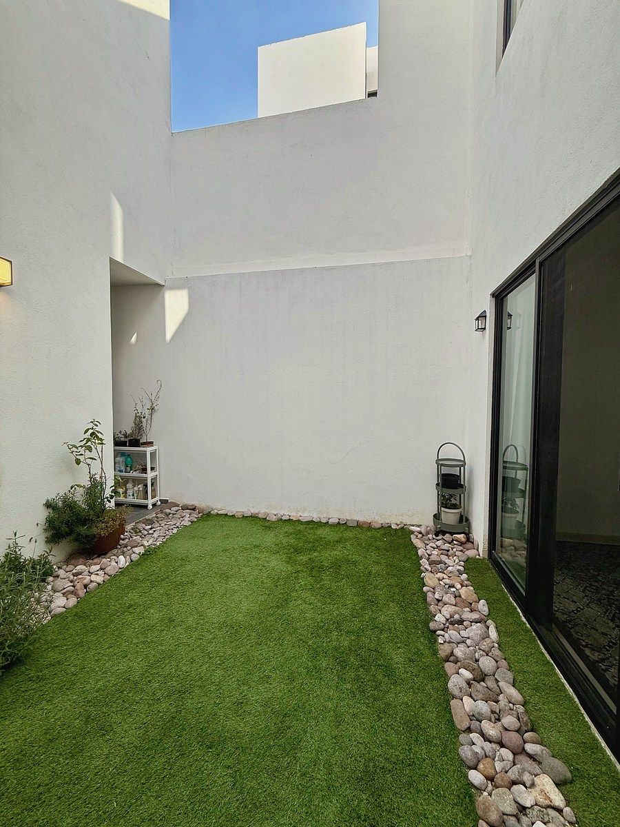 9 de 22: Jardín Central