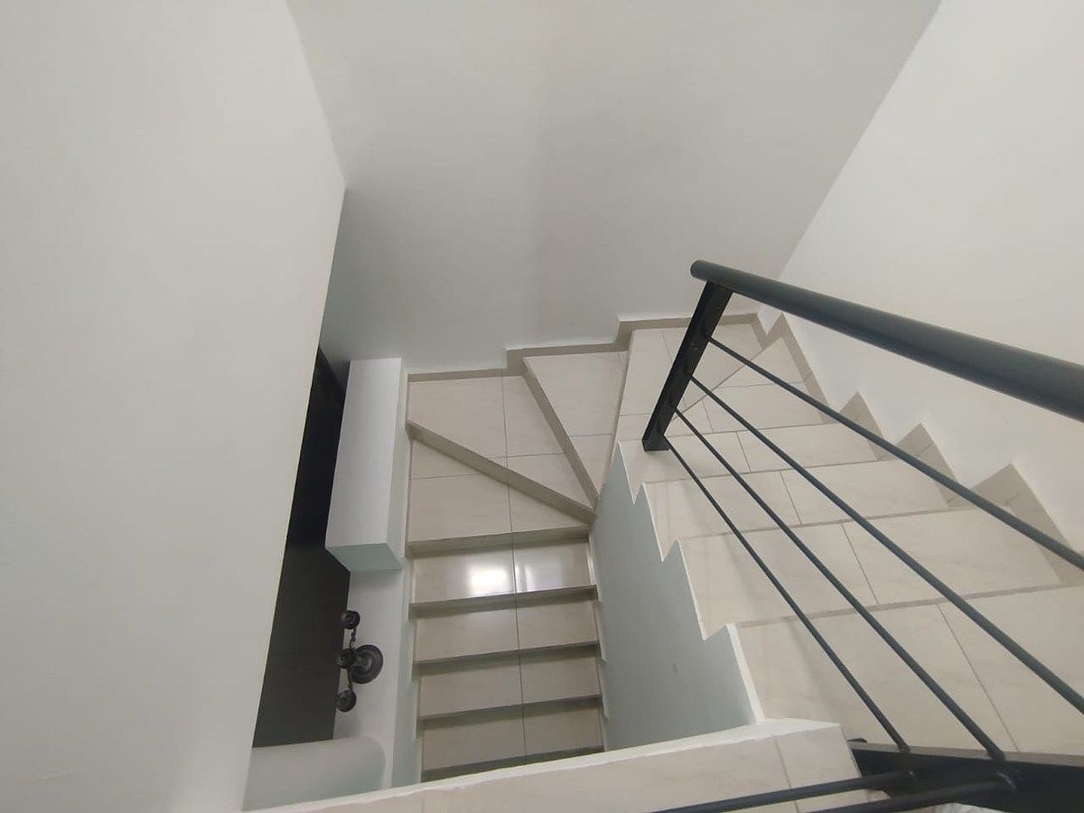 9 de 15: acceso a planta alta