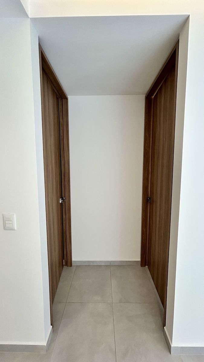 11 de 22: pasillo hacía baño y recámara