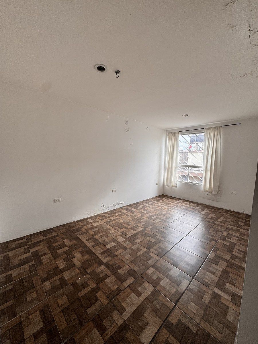 10 of 13: Recámara principal