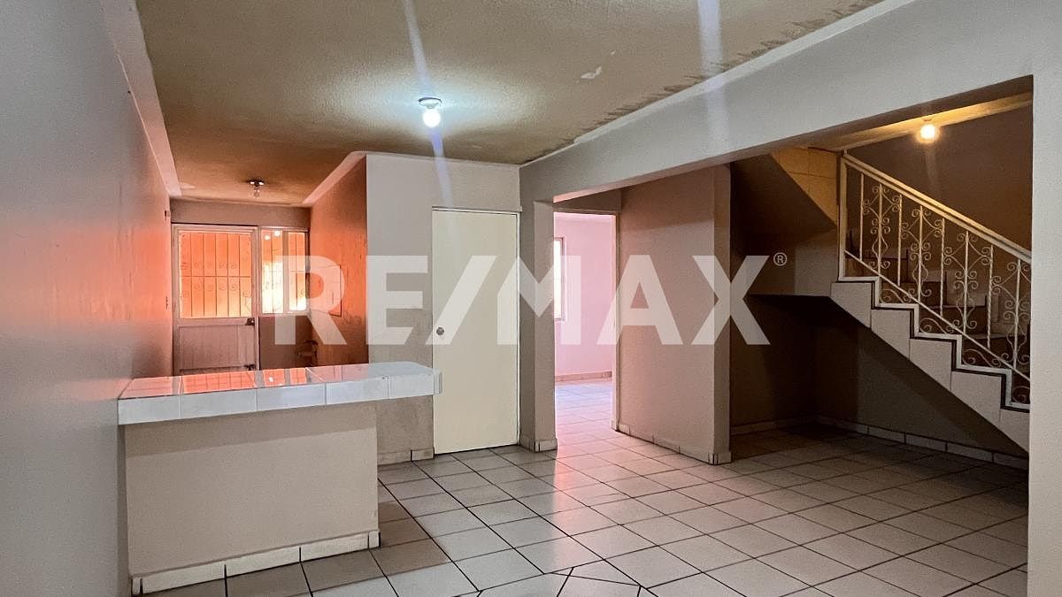 Casa en venta 4 recamaras Jardines de San Antonio