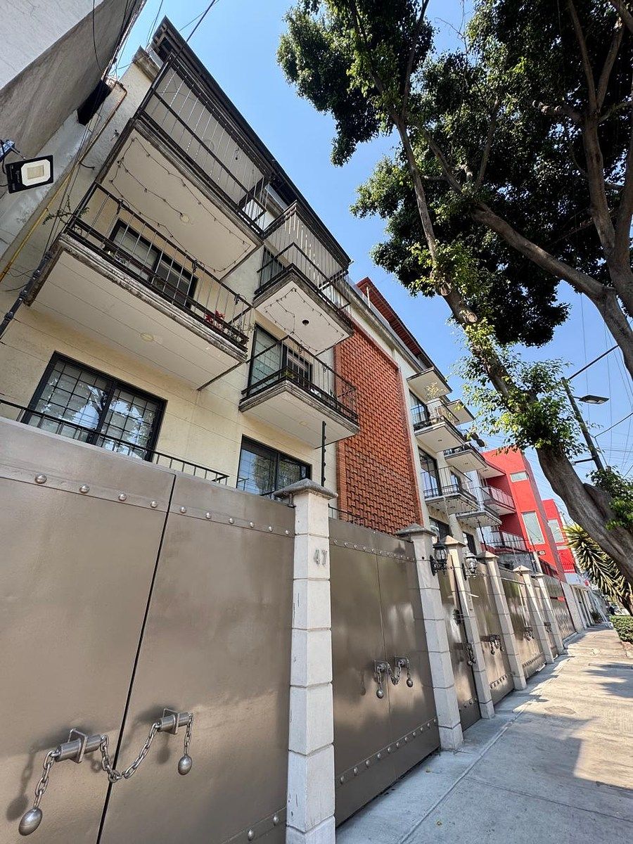 7 de 22: Fachada  solo 8 depas