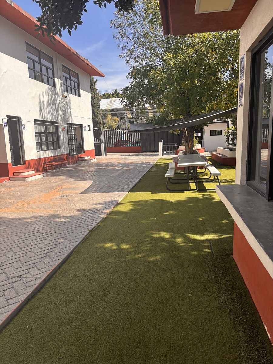 6 de 17: pasillo lateral