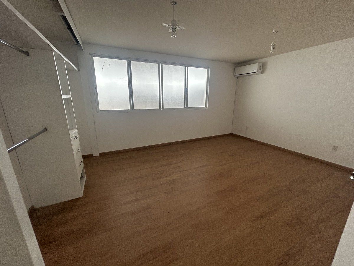 10 of 18: Secundaria