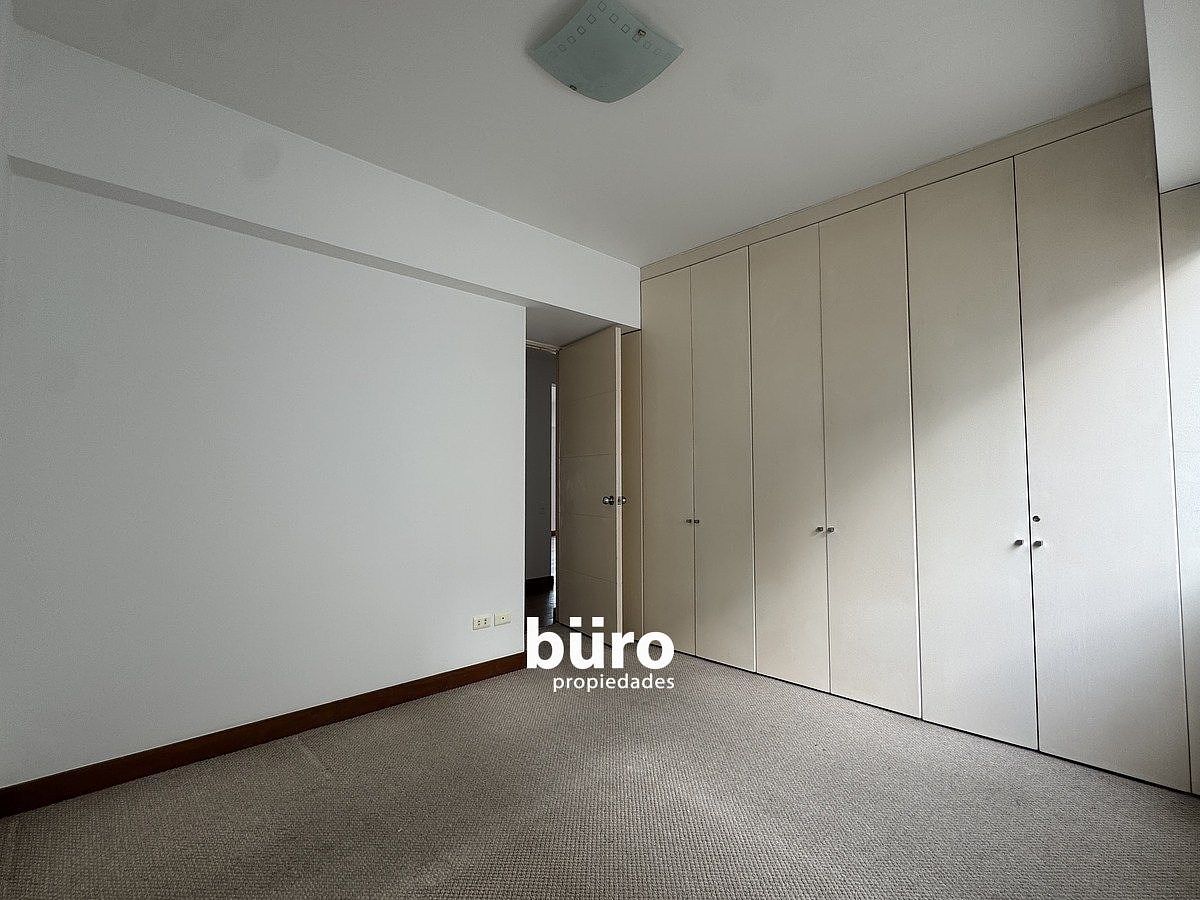 Dormitorio secundario N2 con vista interior., foto 10 de 13