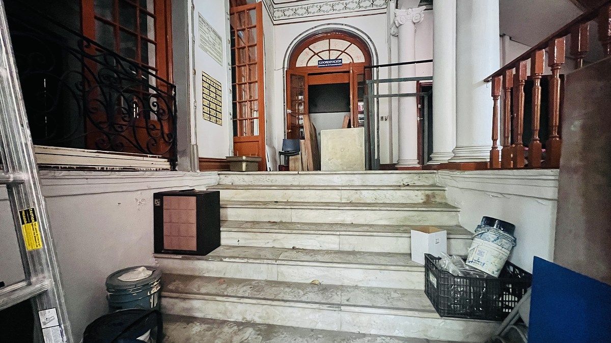 4 de 15: ESCALERAS DE MARMOL