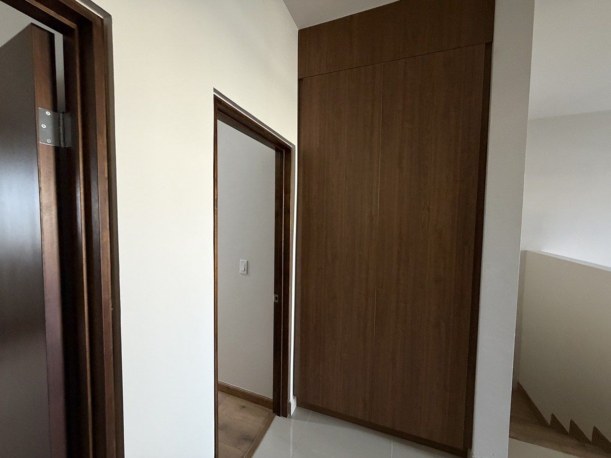 40 de 44: Clóset de blancos