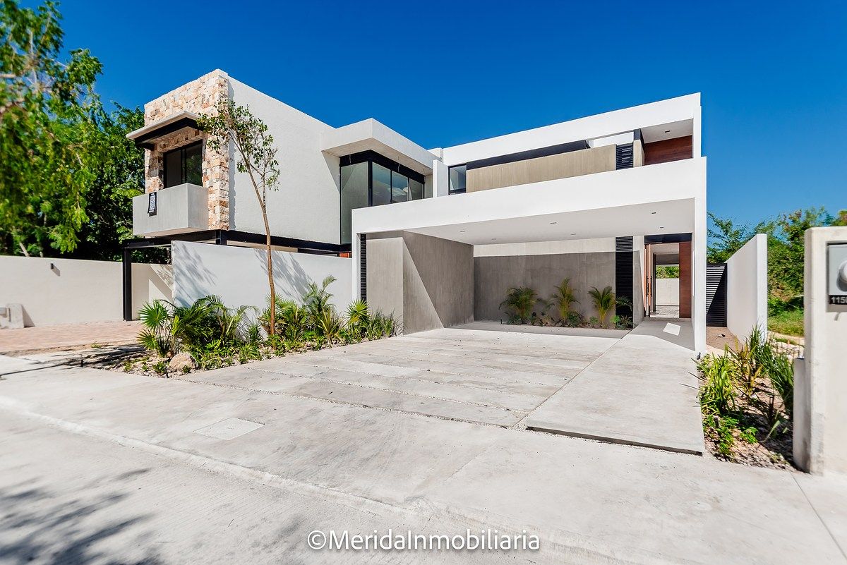 Residencia en Venta en la Privada Provincia con Campos de Golf