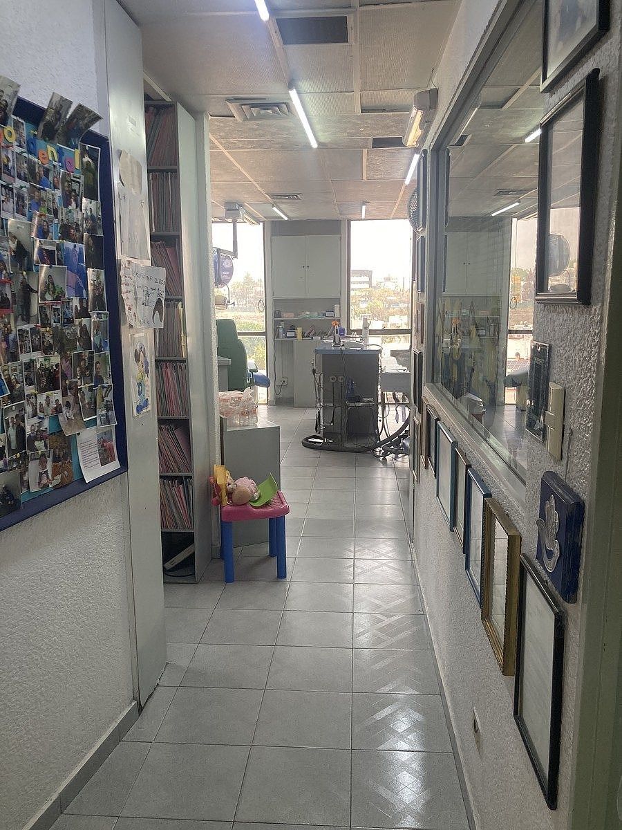 4 de 6: Consultorio Centro Médico Palmas Rayo Vende ®