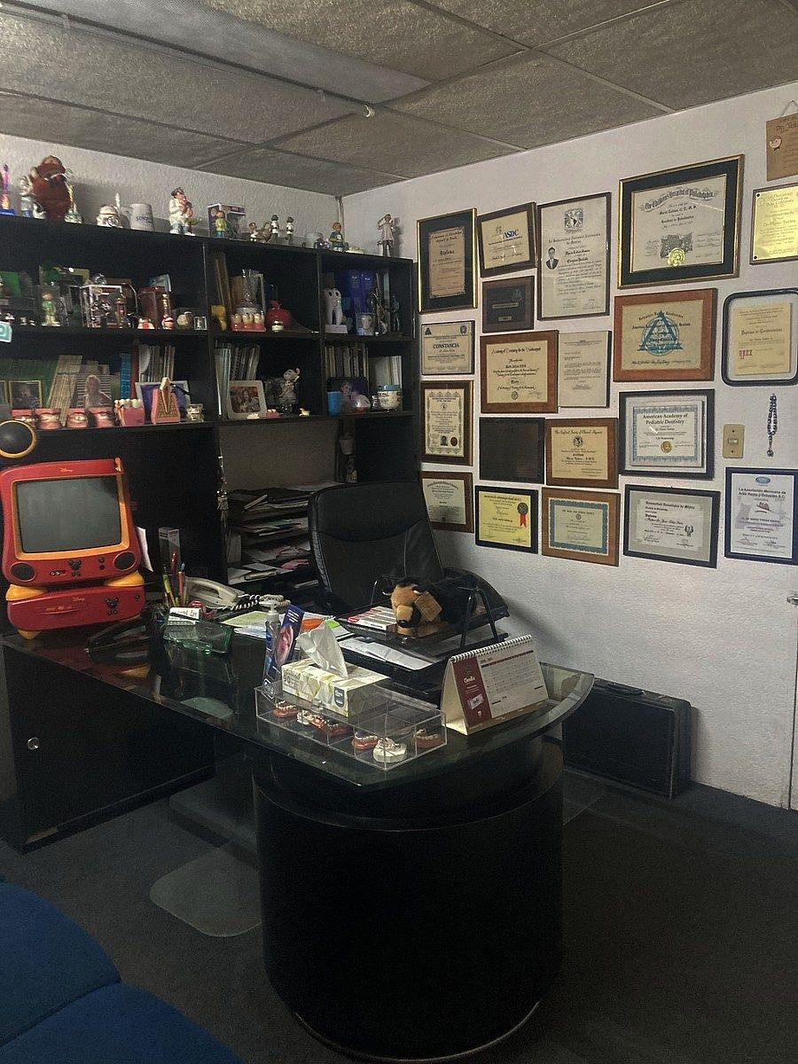 5 de 6: Consultorio Centro Médico Palmas Rayo Vende ®