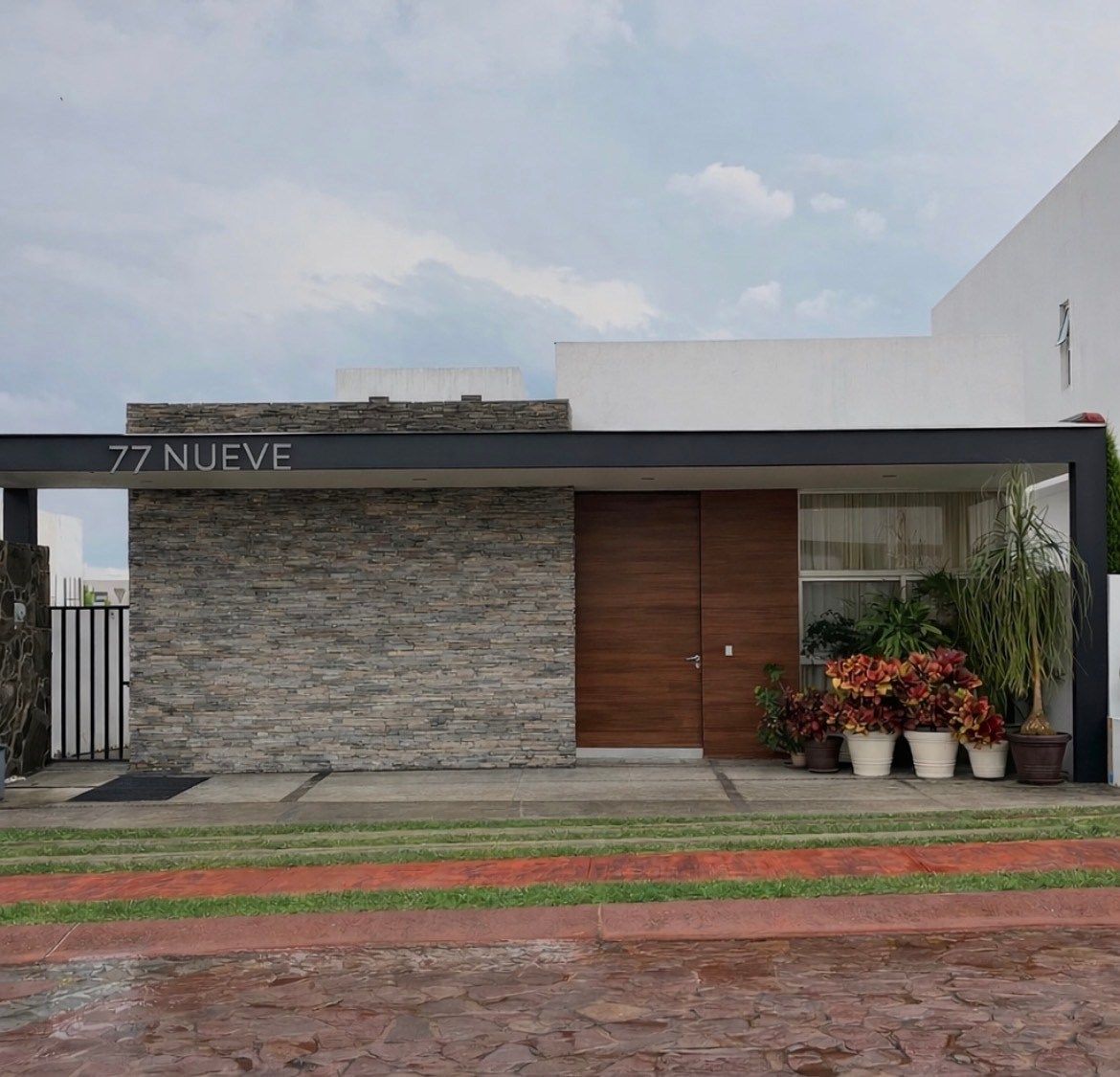Casa em La Rioja, Tlajomulco de Zúñiga, foto 2 de 32