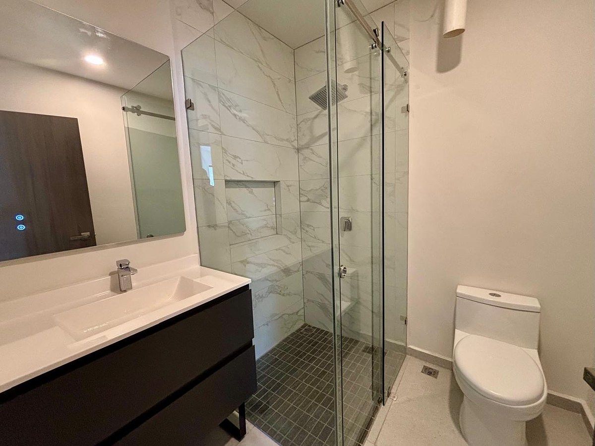 11 de 17: Baño completo