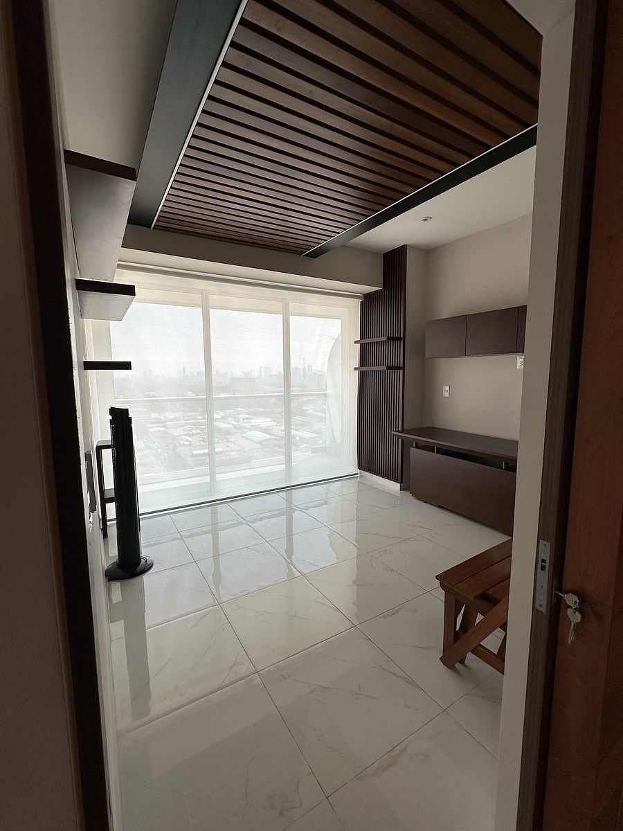 3 de 50: Despacho o sala TV privada o 3ra recámara