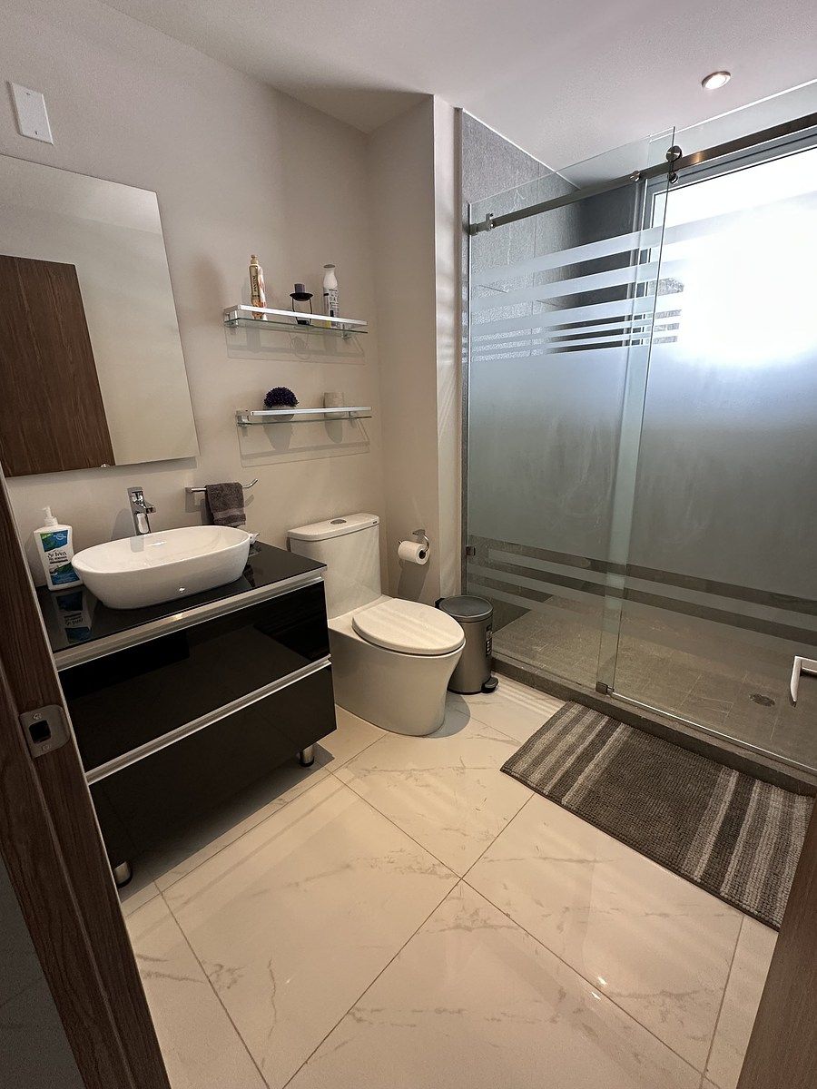 14 de 50: Baño habitación principal