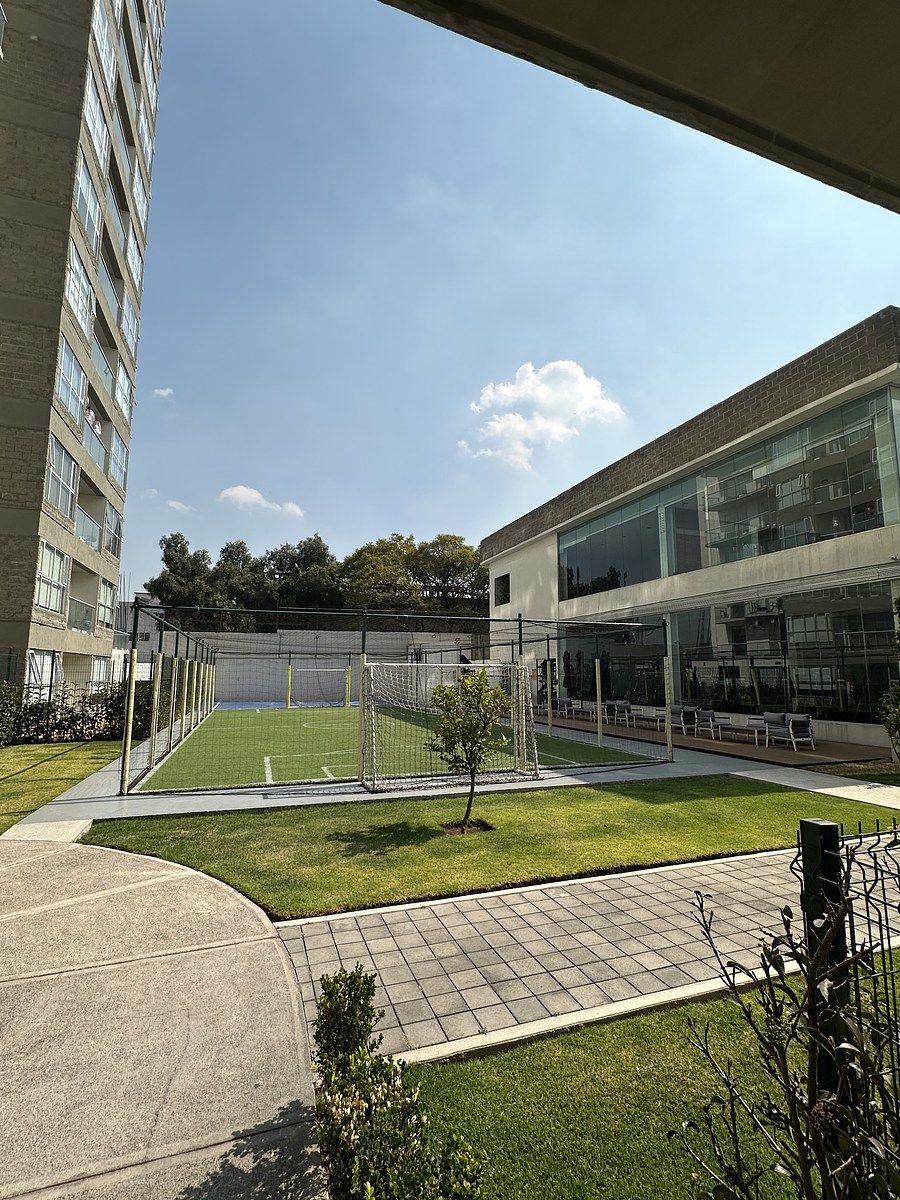 50 de 50: Cancha de fut