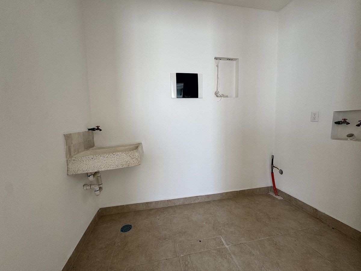 6 of 21: cuarto lavado