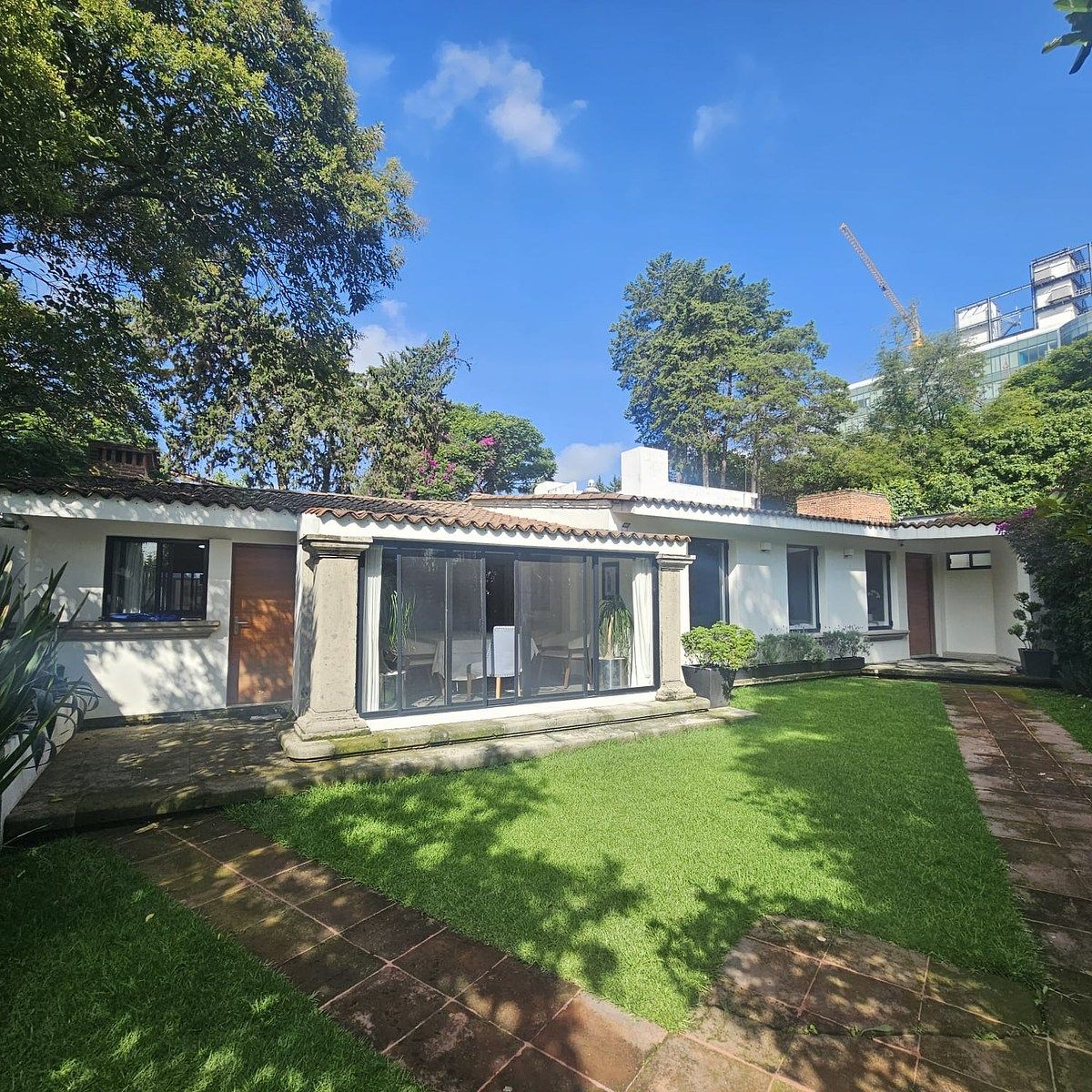 Casa en venta en Lomas Hipodromo - foto 2
