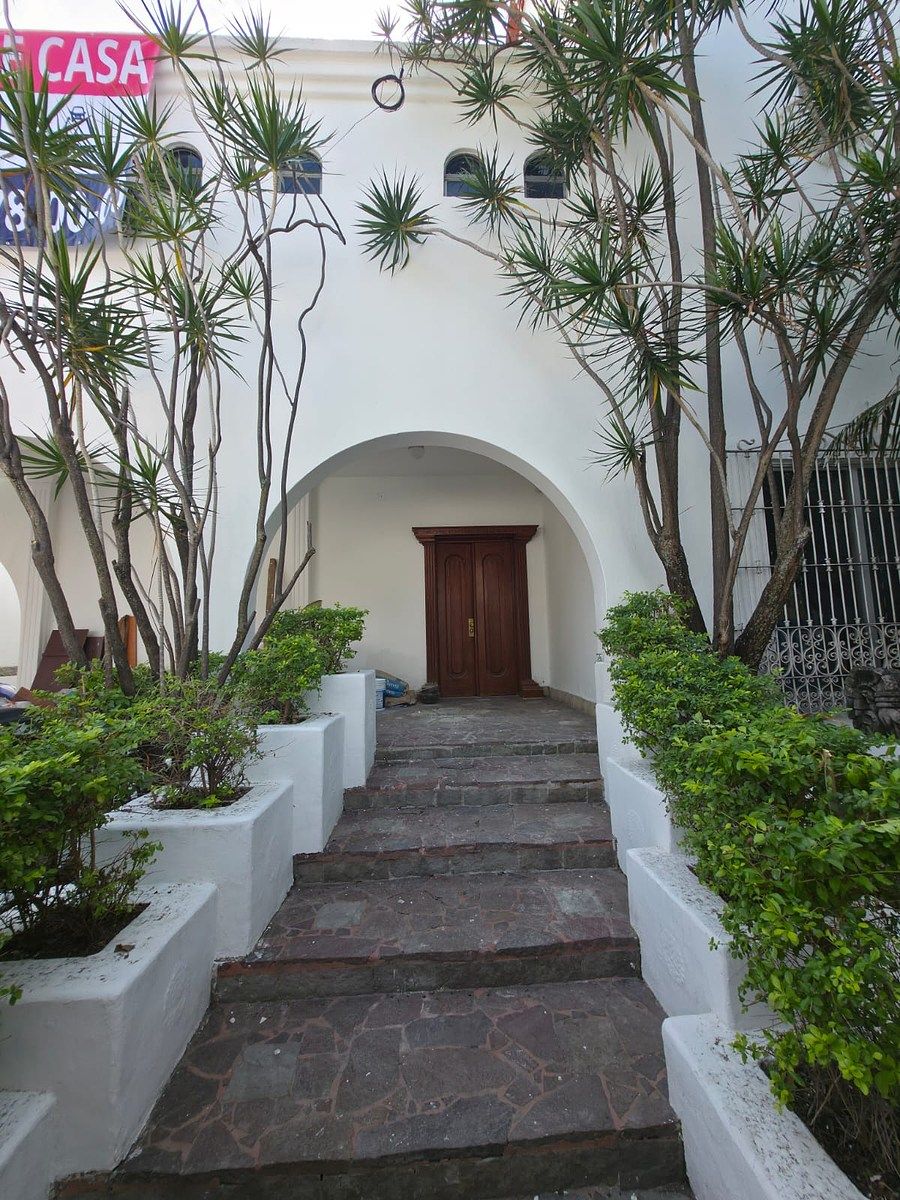 9 de 36: ENTRADA PRINCIPAL