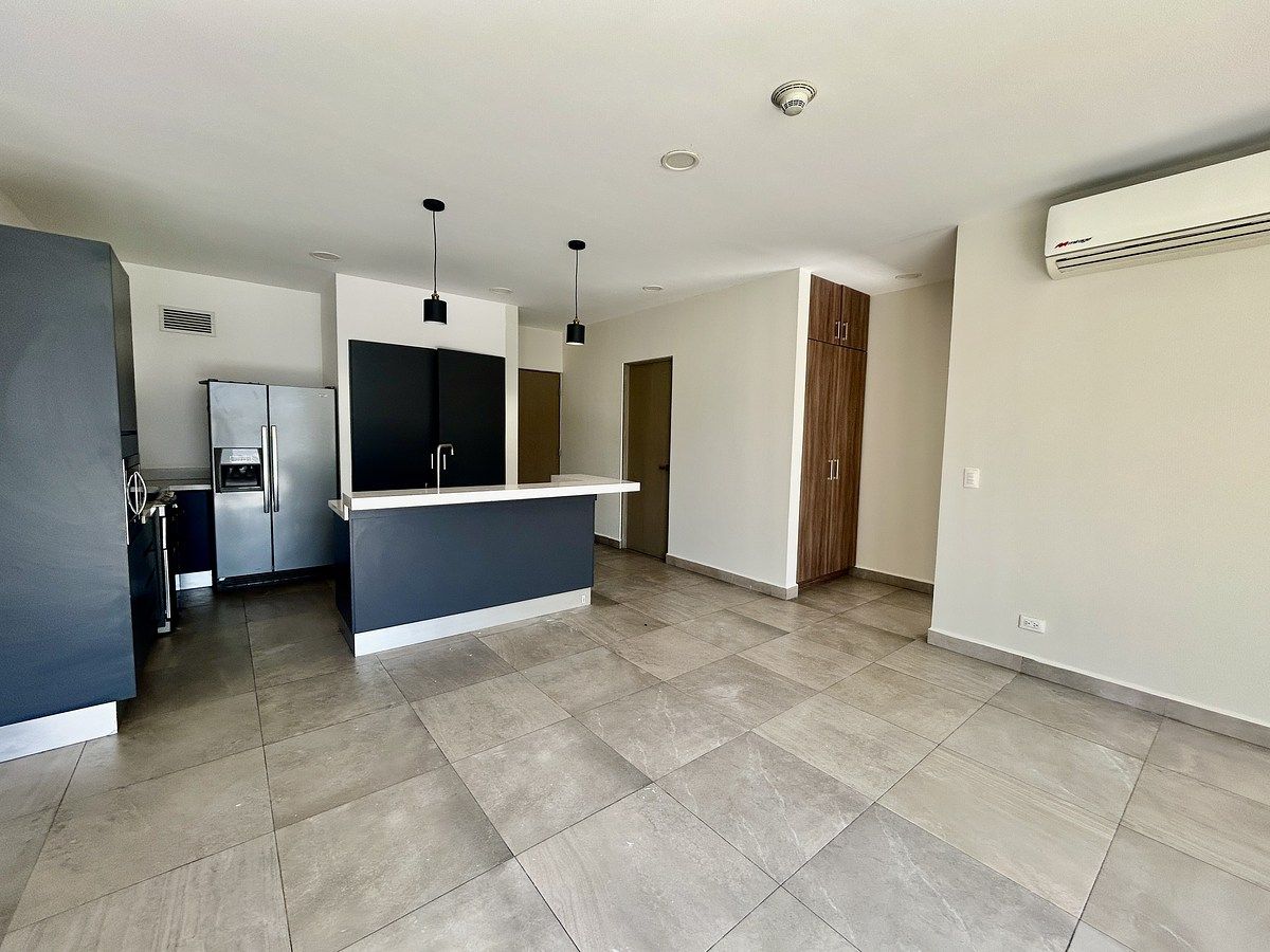 1 of 15: Area Social