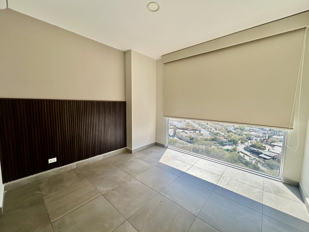 4 of 15: Recamara Principal