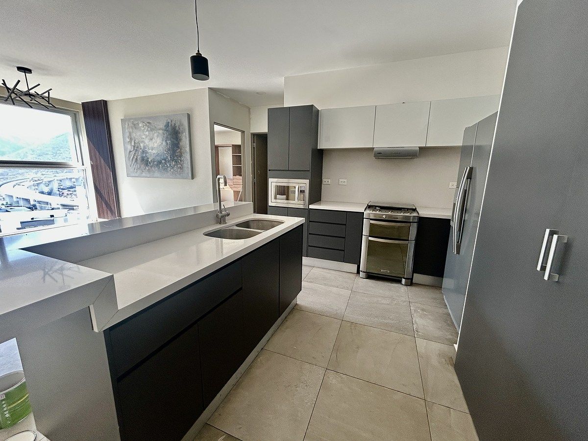 3 of 15: Cocina Equipada