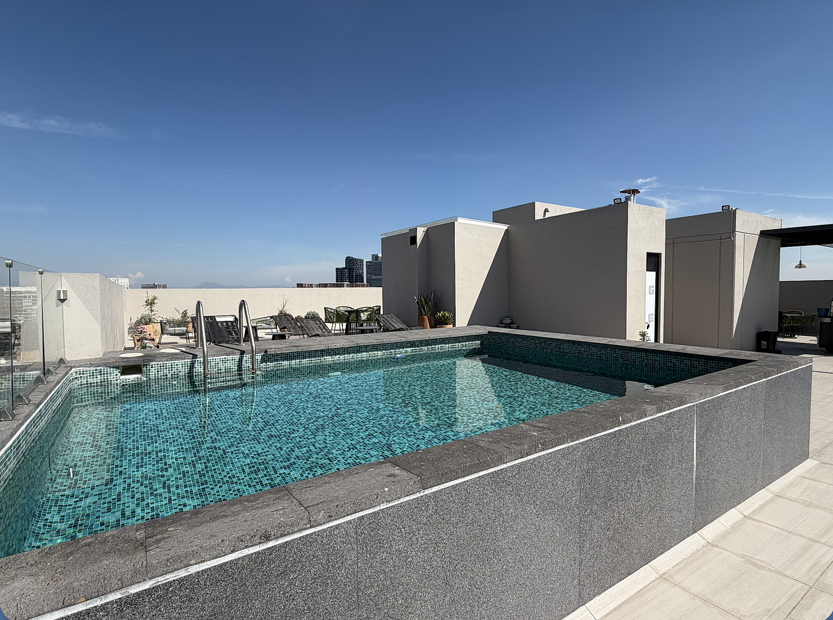 Departamento en Venta en Colomos Providencia en Torre Austra #402 (VR)