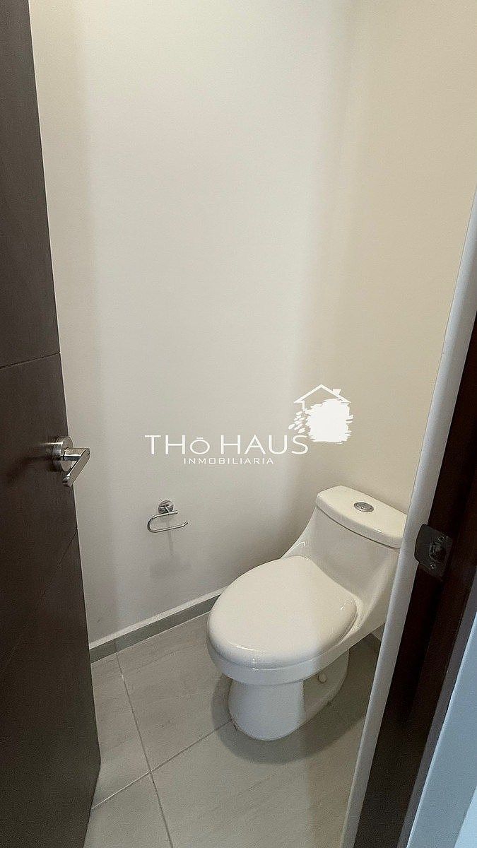 13 de 30: baño de visitas