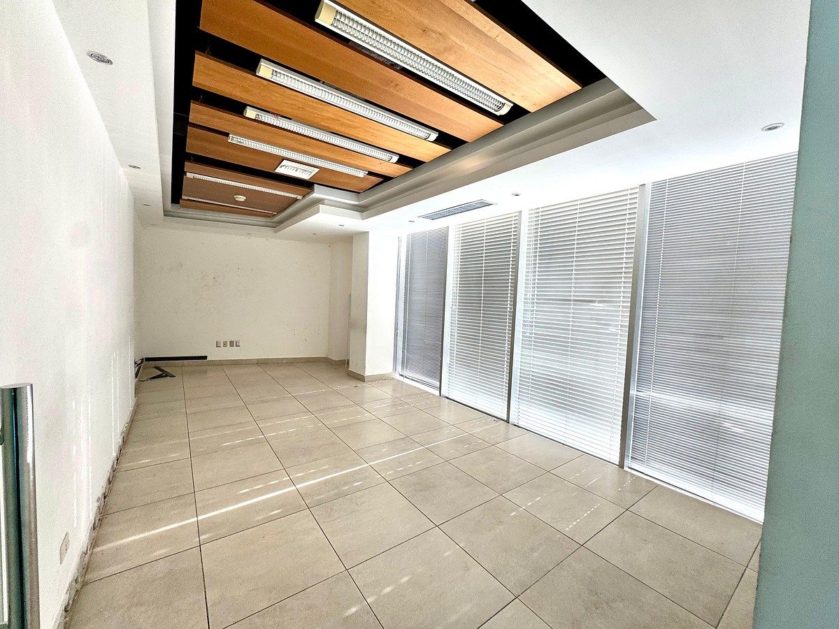 Oficina en Bella Vista, Santo Domingo Centro (Distrito Nacional), foto 2 de 10