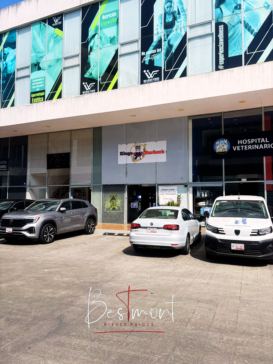 2 de 9: Fachada local