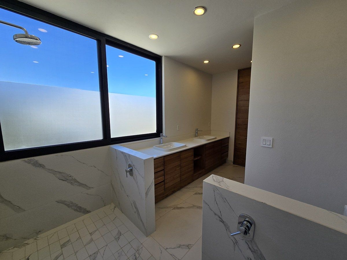 25 de 47: Baño recámara principal