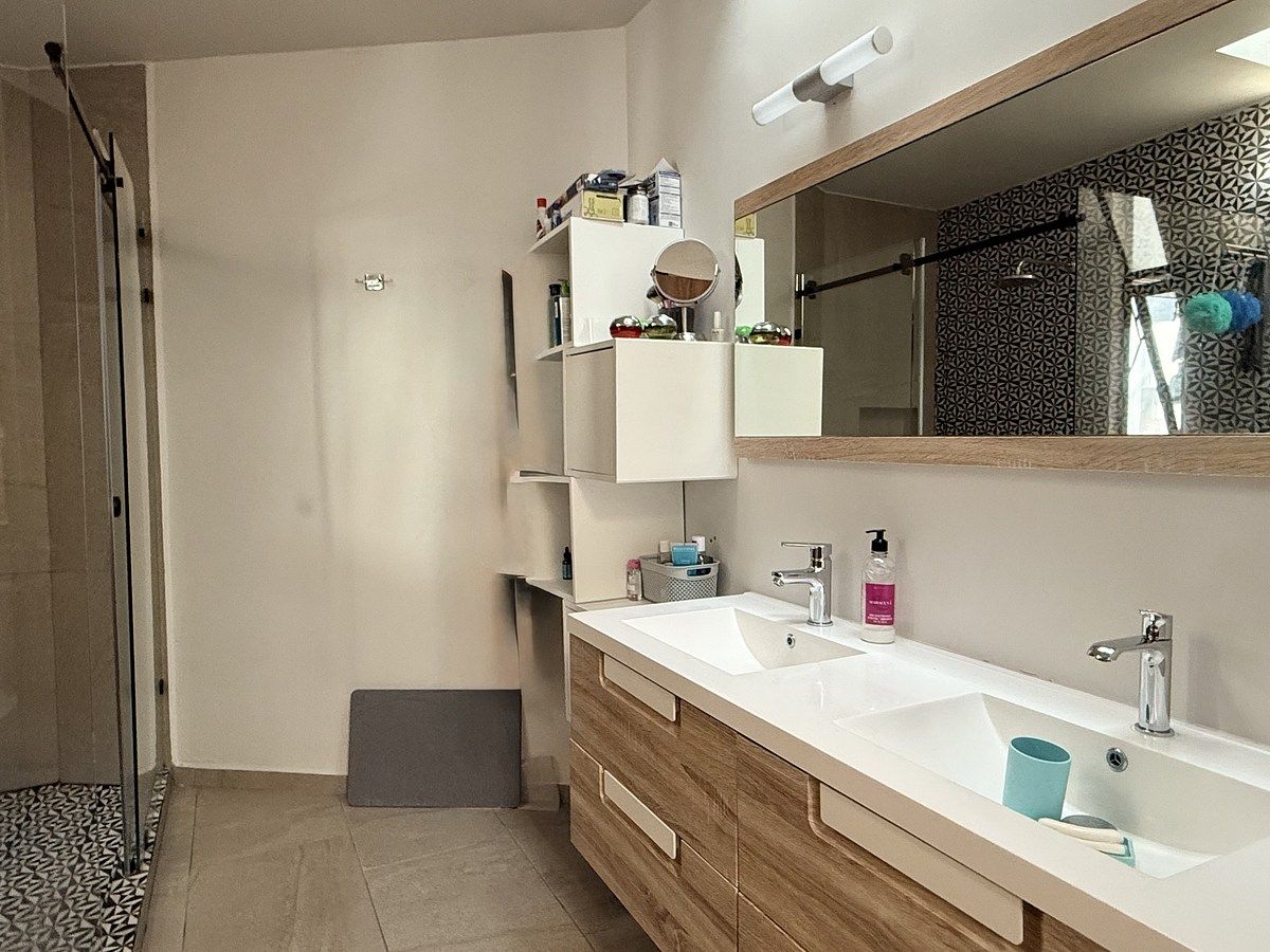 16 de 31: BAÑO REC. PRINCIPAL