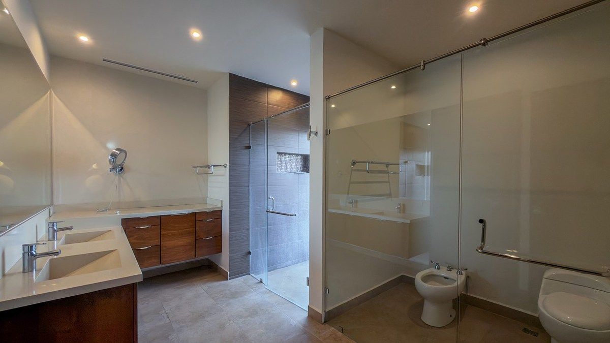 11 de 24: baño recámara principal
