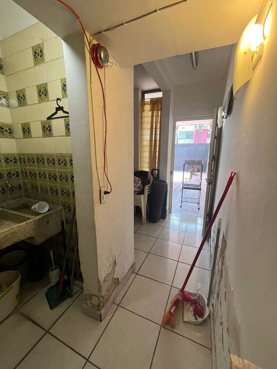 9 of 19: Area de servicio