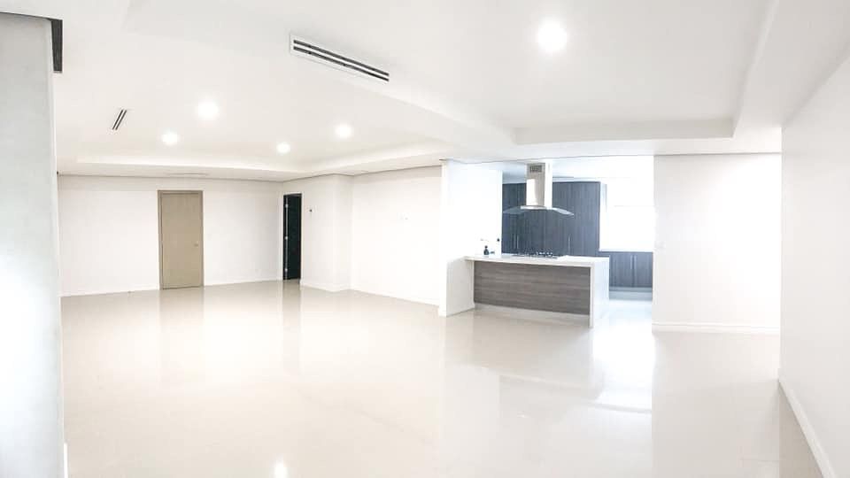 2 de 15: SALA Y COMEDOR