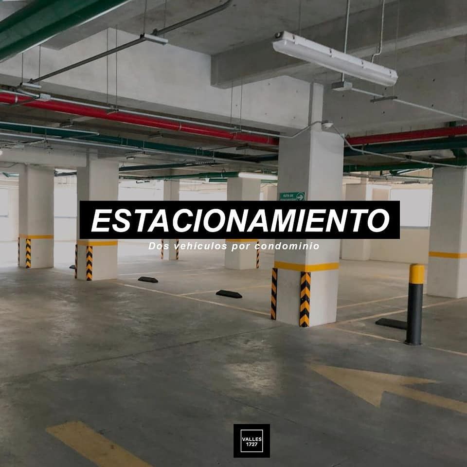 11 de 15: ESTACIONAMIENTO