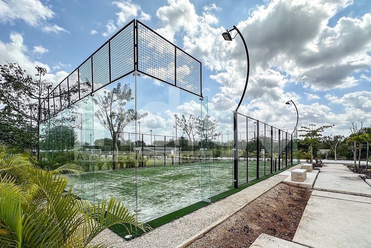 8 de 9: Cancha de Pádel