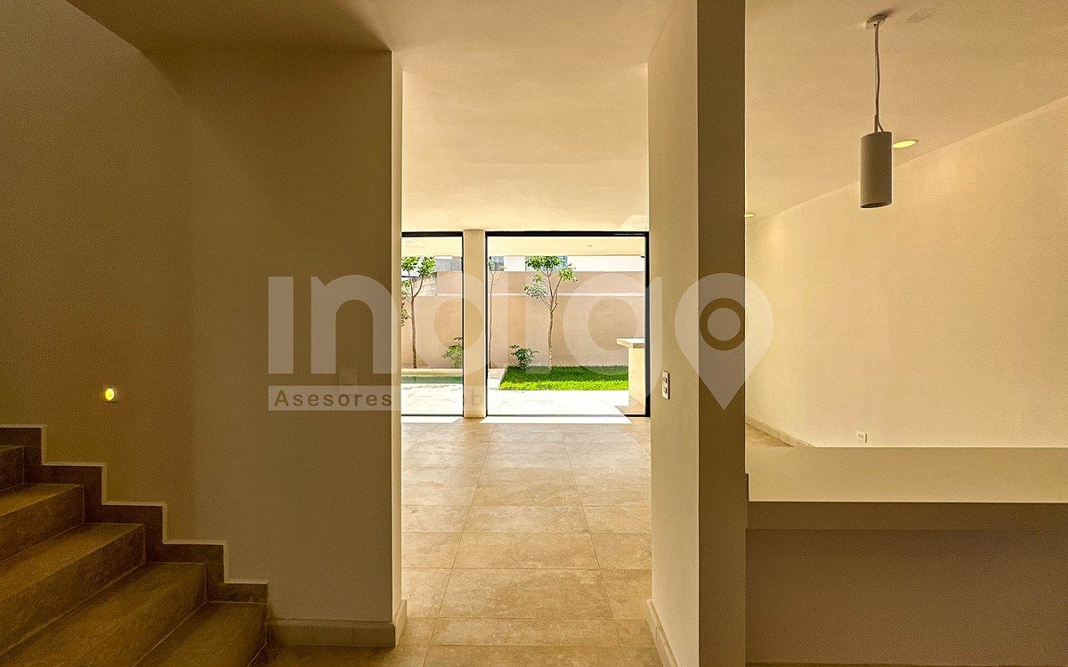 3 de 50: Vestíbulo de Acceso