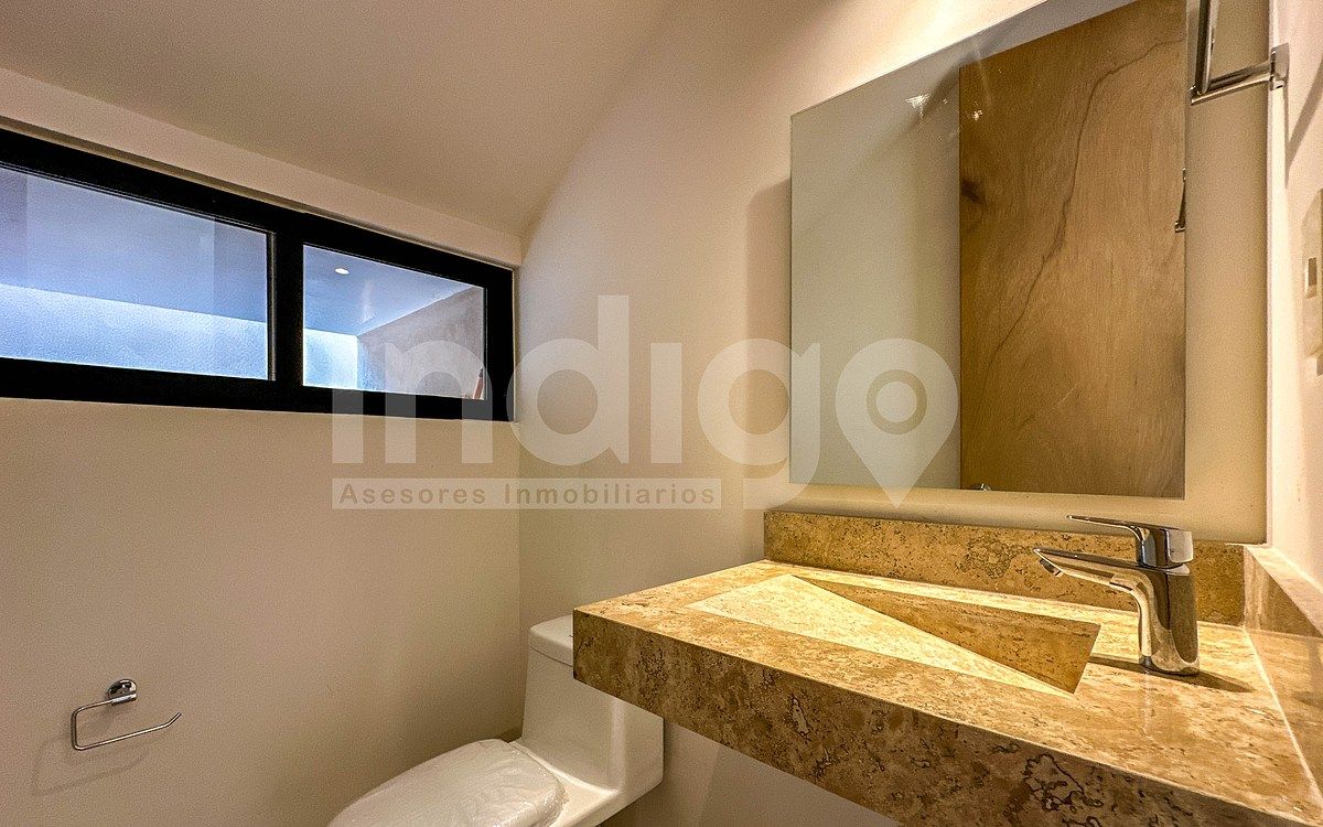 18 de 50: Baño de Visitas