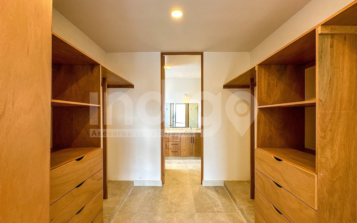 29 de 50: Vestidor Recámara Principal