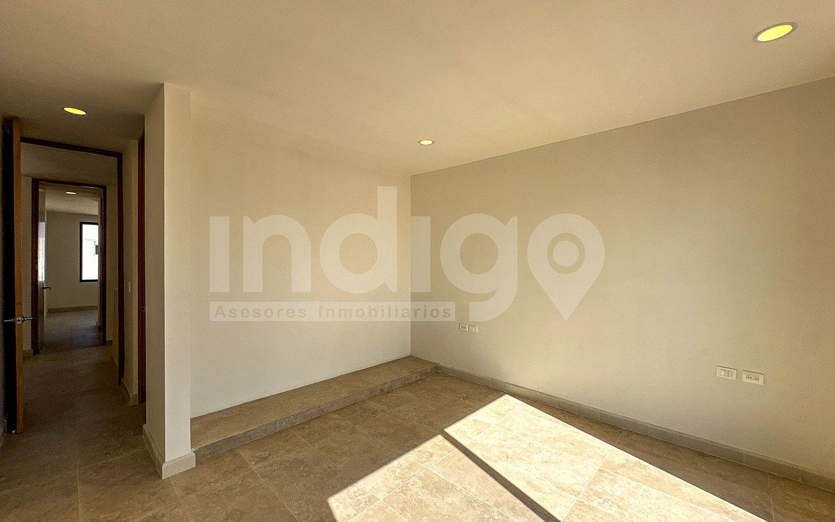 33 de 50: Recámara Secundaria 2