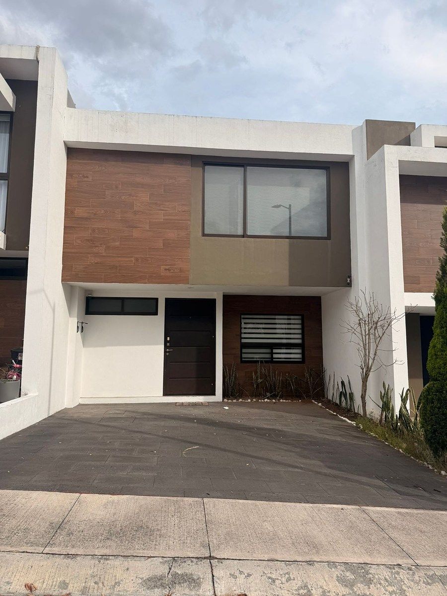 Casa à VENDA no Fracc. Puerta Madero em Altozano, Morelia, foto 1 de 17
