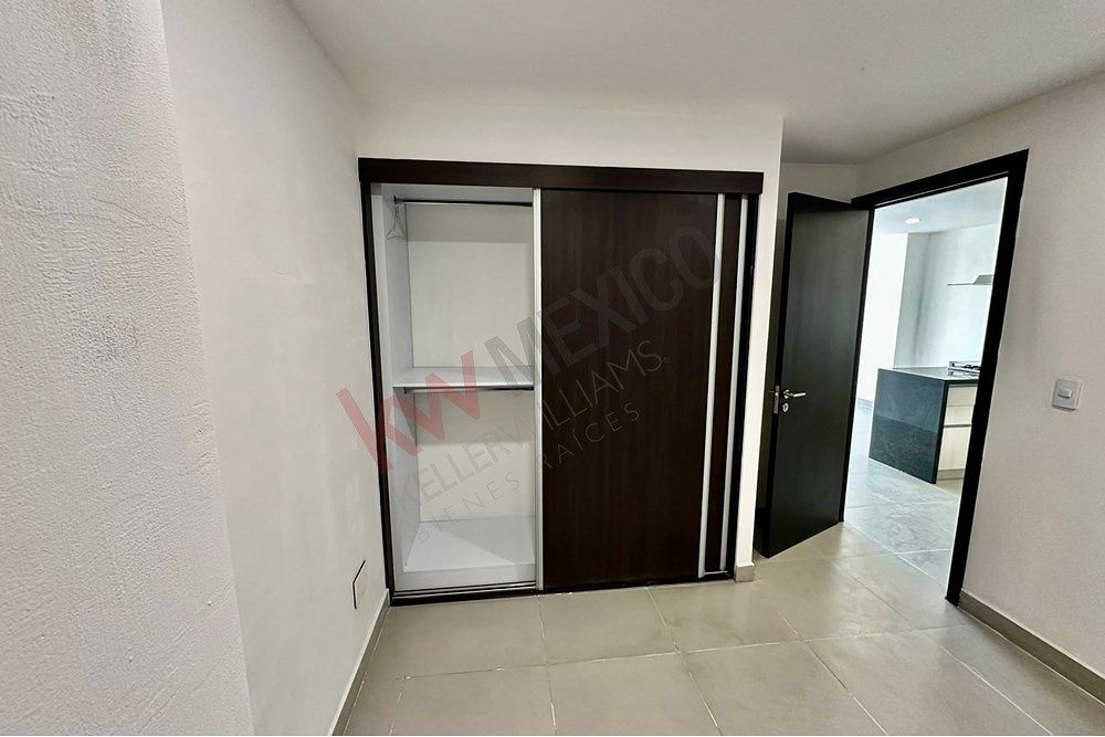 12 de 28: Closet recámara secundaria