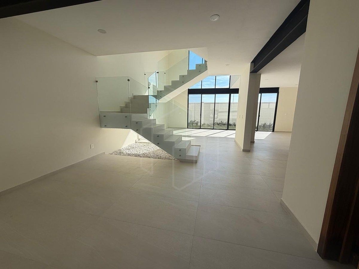 Casa en Venta -Valle Imperial, Zapopan. - foto 4